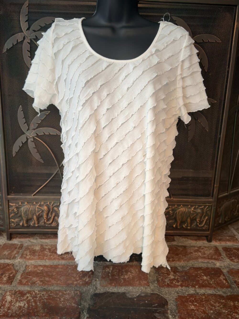 5/$15 - Lavish Y2K White Tiered Ruffle Stretch Shimmy Blouse Knit Tee XL